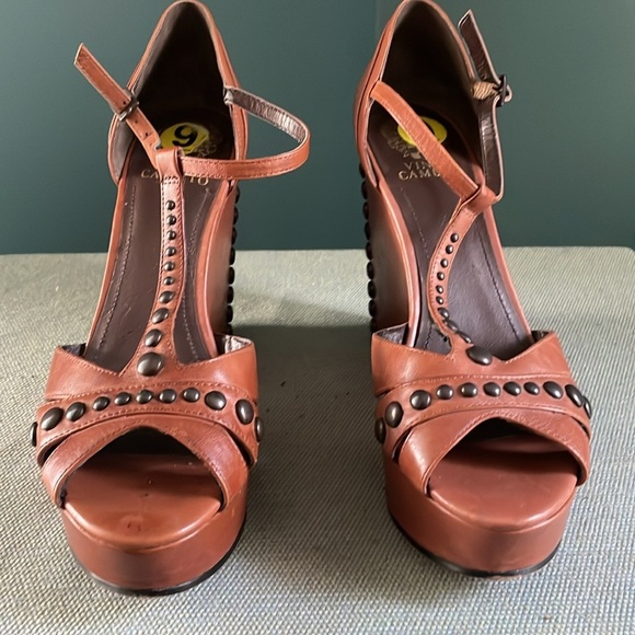 Chic Brown Wedge Sandals with studs  9b - Picture 3 of 12